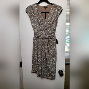 Express Sequin Draped V-Neck Cap Sleeve Mini Sheath Dress XS in Champagne